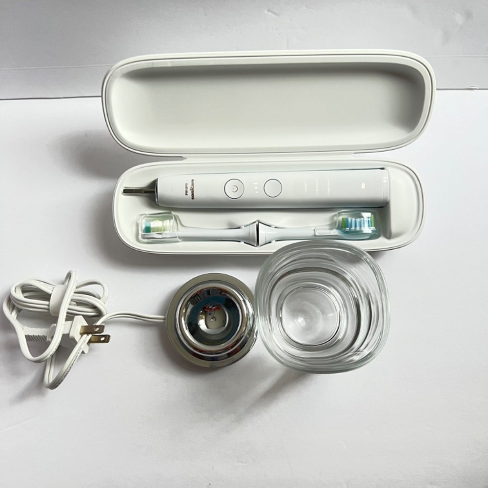 Philips DIAMOND CLEAN SONICARE toothbrush